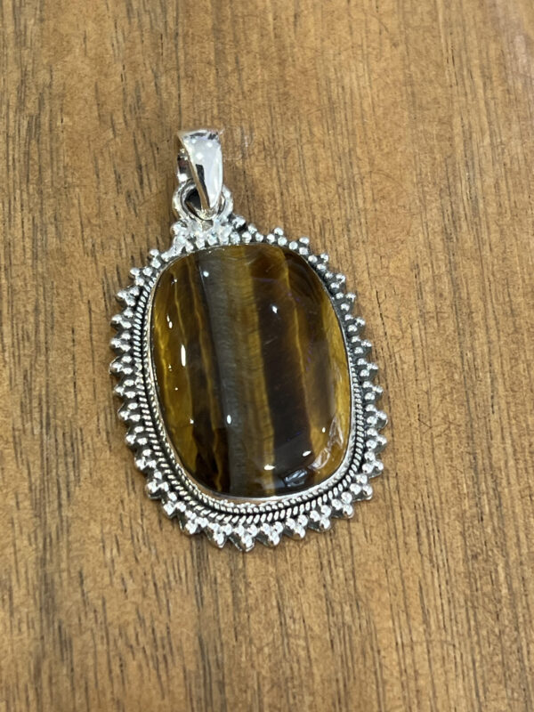 pendentif œil du tigre