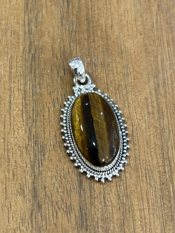 pendentif œil du tigre