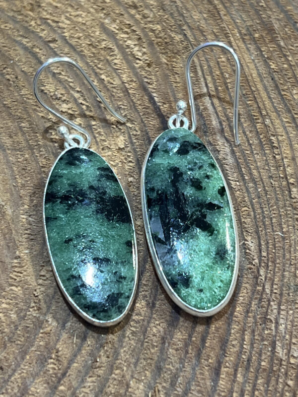 boucles d'oreilles rubi zoïzite