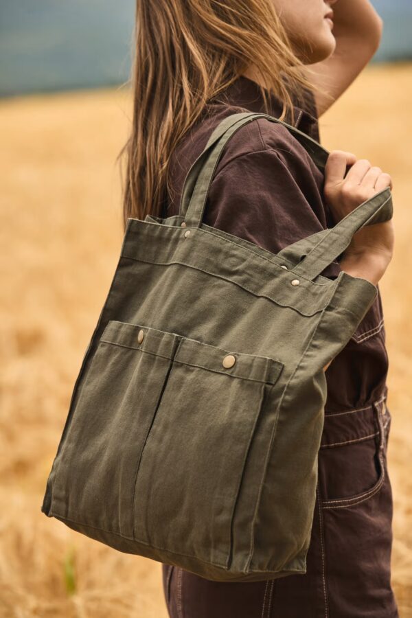 Sac à main à double poche frontale