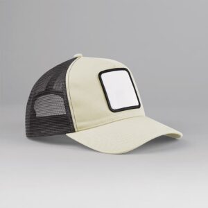 Casquette trucker 5 panneaux avec patch carré – Image 8