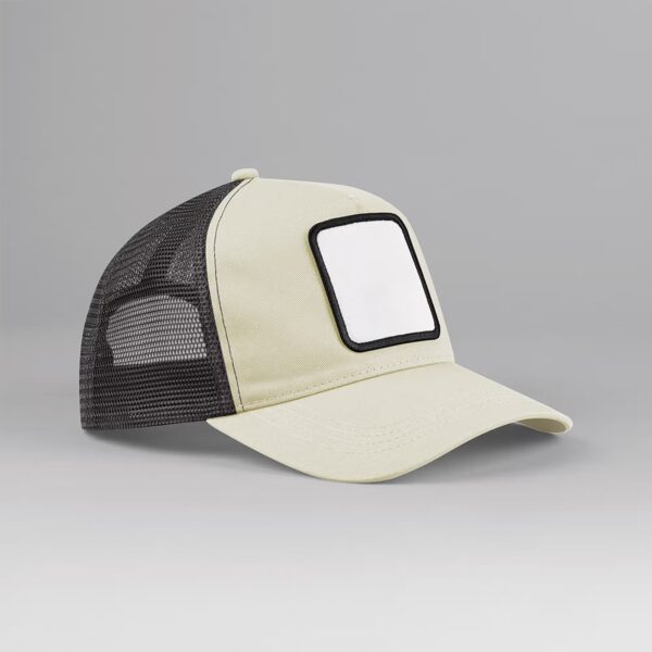 Casquette trucker 5 panneaux avec patch carré